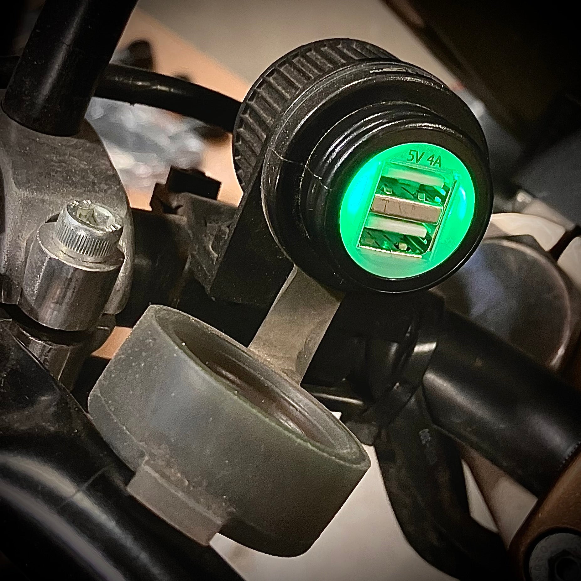 USB Power Charger 4A Dual Outlet with Magnetic Switch - Ural Motorcycles